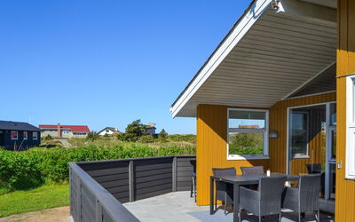 Elsbeth - 500M from the Sea