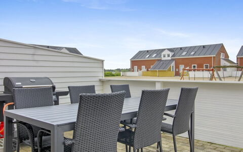 Héléne - 2.3Km from the Sea: Home, Roof, House, Door, Cottage, Shade, Garden, Groundcover, Porch, Yard