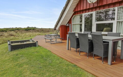 Dida - 3.1Km from the Sea: Cottage, Garden, Siding, Garden Buildings, Shade, Yard, Backyard, Lawn, Farmhouse, Landscaping