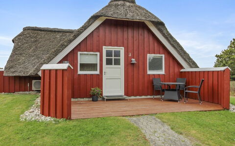 Dida - 3.1Km from the Sea: Cottage, Garden, Siding, Garden Buildings, Shade, Yard, Backyard, Lawn, Farmhouse, Landscaping