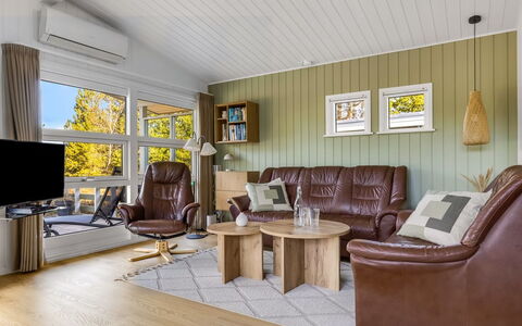 Silva - 3.9Km from the Sea: Home, Roof, House, Door, Cottage, Shade, Garden, Groundcover, Porch, Yard