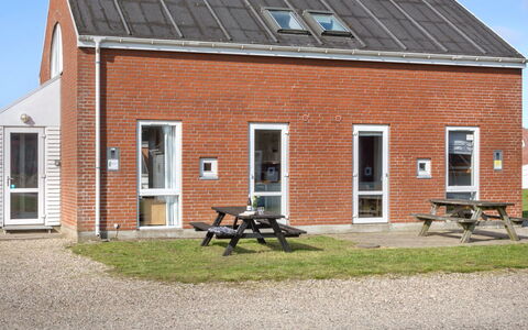 Odger - 2.3Km from the Sea: Roof, House, Land Lot, Home, Cottage, Estate, Garden Buildings, Shade, Log Cabin, Landscaping