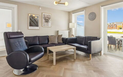 Mildred - 2.3Km from the Sea: Flooring, Floor, Interior Design, Furniture, Wood, Ceiling, Wood Flooring, Apartment, Home, Living Room