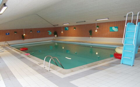 Mildred - 2.3Km from the Sea: Swimming Pool, Leisure, Recreation, Leisure Centre, Play
