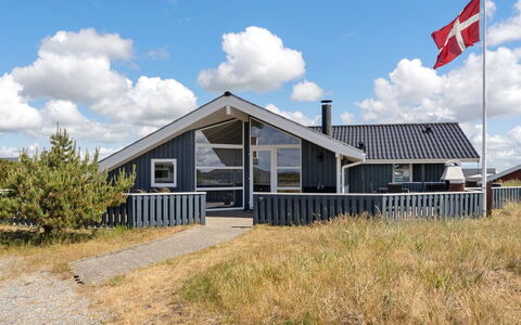 Freek - 400M from the Sea: Grass, House, Roof, Home, Cottage, Shrub, Land Lot, Rural Area, Farmhouse, Groundcover