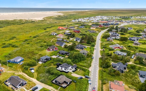 Pupa - 500M from the Sea: Cottage, Home, House, Roof, Porch, Estate, Siding, Garden Buildings, Farmhouse, Yard