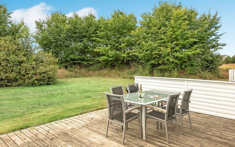 Willi - 3Km from the Sea: Roof, House, Land Lot, Home, Cottage, Estate, Garden Buildings, Shade, Log Cabin, Landscaping