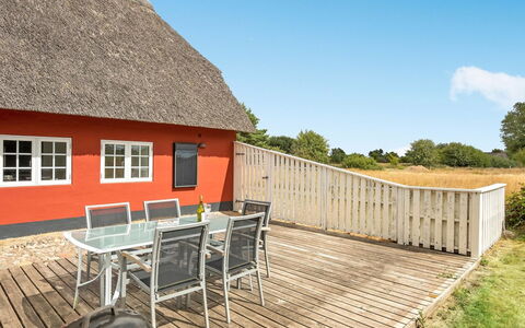 Willi - 3Km from the Sea: Roof, House, Land Lot, Home, Cottage, Estate, Garden Buildings, Shade, Log Cabin, Landscaping