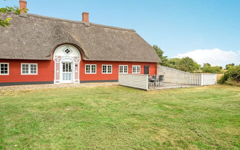 Willi - 3Km from the Sea: Roof, House, Land Lot, Home, Cottage, Estate, Garden Buildings, Shade, Log Cabin, Landscaping