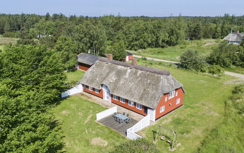 Willi - 3Km from the Sea: Apartment, Shade, Balcony, Chair, Fence, Outdoor Furniture, Aluminium, Artificial Turf
