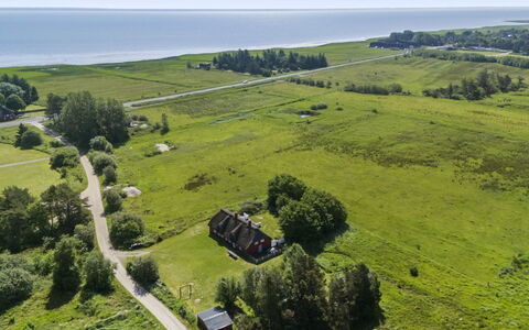 Willi - 3Km from the Sea: Apartment, Shade, Balcony, Chair, Fence, Outdoor Furniture, Aluminium, Artificial Turf