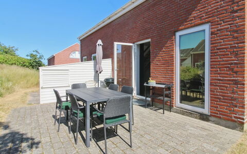 Nase - 2Km from the Sea: Shrub, Urban Design, Groundcover, Brick, Apartment, Estate, Brickwork, Balcony, Landscaping