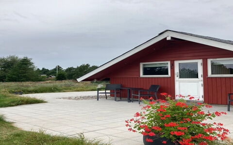 Andriette - 4.5Km from the Sea: Shrub, Urban Design, Groundcover, Brick, Apartment, Estate, Brickwork, Balcony, Landscaping