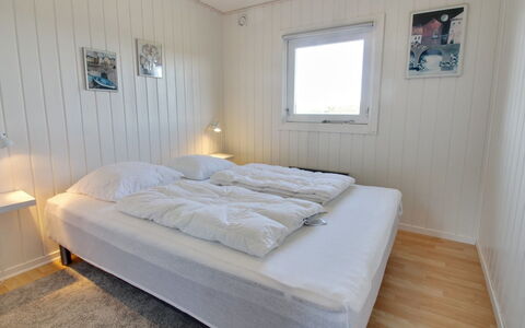 Zekine - 2.5Km from the Sea: Wood, Floor, Bedroom, Plank, Hardwood, Wood Flooring, Bed, Bedding, Bed Sheet, Wood Stain