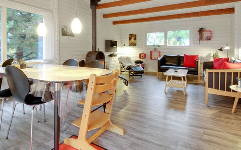 Odsten - 1Km from the Sea: Wood, House, Cottage, Home, Roof, Rural Area, Siding, Log Cabin, Garden Buildings, Hardwood