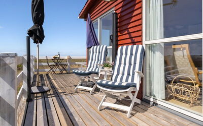 Blomma - 350M from the Sea