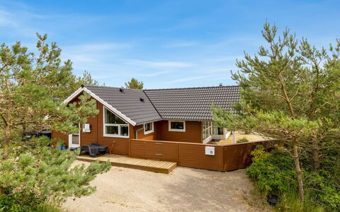 Svenny - 800M from the Sea: Roof, House, Residential Area, Home, Estate, Cottage, Design
