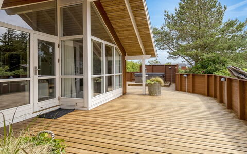 Svenny - 800M from the Sea: Roof, House, Residential Area, Home, Estate, Cottage, Design