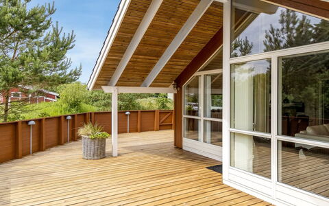 Svenny - 800M from the Sea: Roof, House, Residential Area, Home, Estate, Cottage, Design