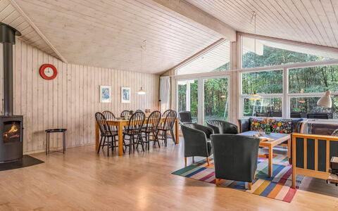 Guthmund - 1Km from the Sea: Apartment, Shade, Balcony, Chair, Fence, Outdoor Furniture, Aluminium, Artificial Turf
