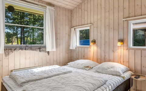 Guthmund - 1Km from the Sea: Apartment, Shade, Balcony, Chair, Fence, Outdoor Furniture, Aluminium, Artificial Turf