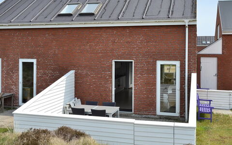 Mirija - 2.3Km from the Sea: Wall, Roof, Siding, Home, Brickwork, House, Brick, Composite Material, Cottage, Door