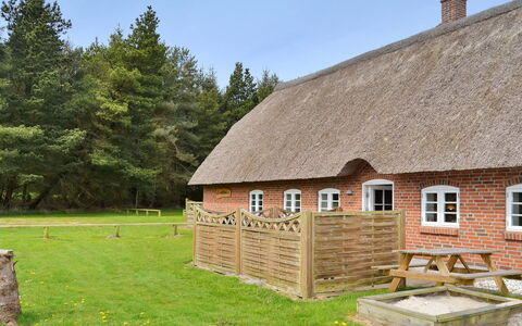 Naili - 3.1Km from the Sea