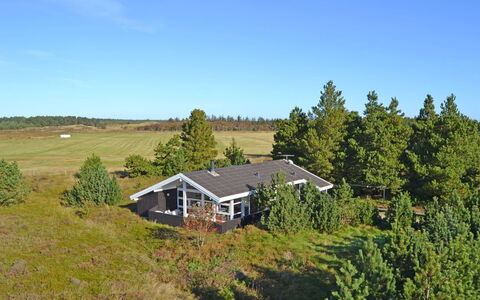Börge - 3.9Km from the Sea: Furniture, Interior Design, Chair, Flooring, Table, Resort, Floor, Ceiling, Room, Eco Hotel