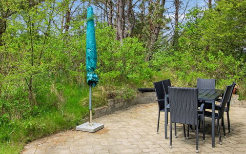 Emilla - 3.8Km from the Sea: Grass, House, Roof, Home, Cottage, Shrub, Land Lot, Rural Area, Farmhouse, Groundcover