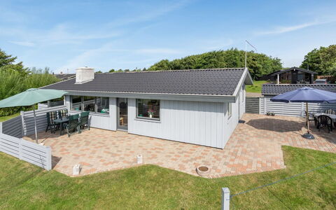 Elise - 800M from the Sea: Building, House, Window, Home, Roof, Residential Area, Shrub, Cottage, Land Lot