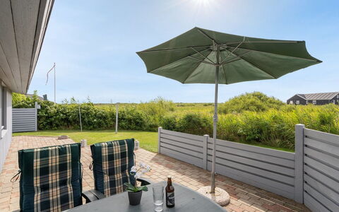 Elise - 800M from the Sea: Building, House, Window, Home, Roof, Residential Area, Shrub, Cottage, Land Lot