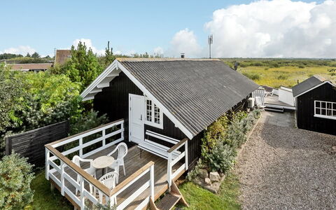 Kylli - 600M from the Sea: Cottage, Home, House, Roof, Porch, Estate, Siding, Garden Buildings, Farmhouse, Yard
