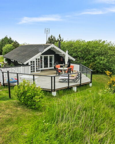 Kylli - 600M from the Sea