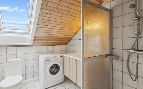 Nilaus - 2.3Km from the Sea: Flooring, Floor, Plumbing Fixture, Wood, Interior Design, Ceiling, Plumbing, Room, Bathroom, Tap