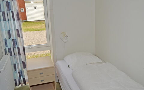 Nilaus - 2.3Km from the Sea: Floor, Wood, Flooring, Bedroom, Bed, Interior Design, Bed Sheet, Bedding, Furniture, Room