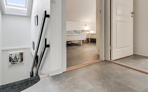 Edly - 2.3Km from the Sea: House, Roof, Home, Cottage, Shed, Garden Buildings, Siding, Yard, Log Cabin, Hut
