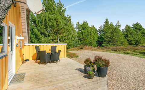 Wale - 3.3Km from the Sea: Roof, House, Land Lot, Home, Cottage, Estate, Garden Buildings, Shade, Log Cabin, Landscaping