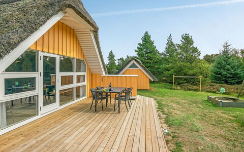 Wale - 3.3Km from the Sea: Roof, House, Land Lot, Home, Cottage, Estate, Garden Buildings, Shade, Log Cabin, Landscaping