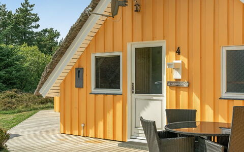 Wale - 3.3Km from the Sea: Roof, House, Land Lot, Home, Cottage, Estate, Garden Buildings, Shade, Log Cabin, Landscaping
