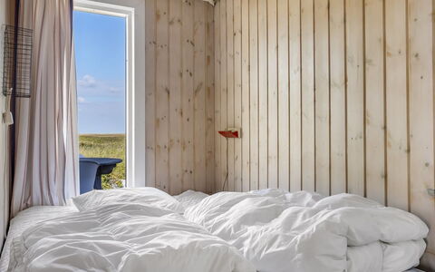 Hermoth - 300M from the Sea: Bedroom, Bed Sheet, Bed, Wood, Bedding, Linens, Floor, Flooring, Bed Frame, Pillow
