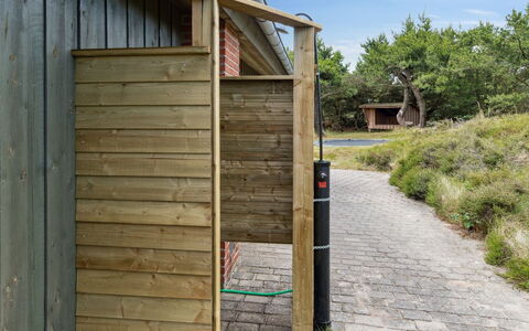 Erlinda - 3.1Km from the Sea: Plant Community, Sunlight, Herbaceous Plant, Garden, Plantation, Agriculture, Farm