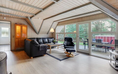 Gunlög - 3.1Km from the Sea: Wood, Ceiling, Interior Design, Flooring, Furniture, Wood Flooring, Floor, Home, Hardwood, Living Room
