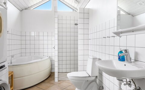 Mortensen - 350M from the Sea: Flooring, Plumbing Fixture, Floor, Interior Design, Sink, Bathroom, Ceiling, Plumbing, Tile, Toilet