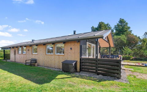 Gro - 1.6Km from the Sea: Balcony