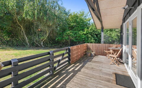 Gro - 1.6Km from the Sea: Balcony