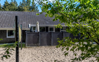 Livni - 3.8Km from the Sea