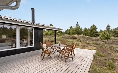 Fredrikka - 3.9Km from the Sea: Cottage, Shed, Hut, Farmhouse, Prairie, Shack, Barn, Log Cabin, Garden Buildings