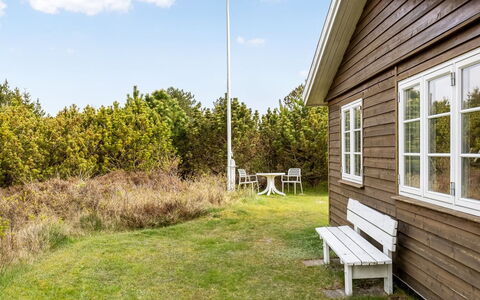 Amaja - 1.9Km from the Sea: Grass, House, Home, Roof, Cottage, Land Lot, Rural Area, Siding, Lawn, Garden