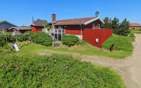Kalf - 400M from the Sea: Grass, House, Roof, Home, Cottage, Shrub, Land Lot, Rural Area, Farmhouse, Groundcover