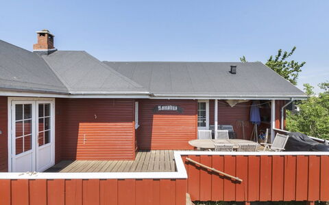 Ahnandia - 500M from the Sea: House, Roof, Home, Cottage, Shed, Garden Buildings, Siding, Yard, Log Cabin, Hut